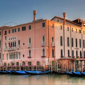 Ca' Sagredo Venetië