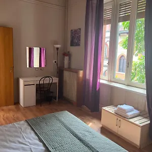 https://ambra-rooms.it-lombardy.com