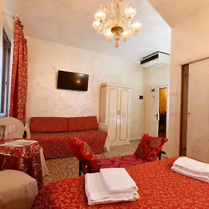 Casa Martini בית הארחה