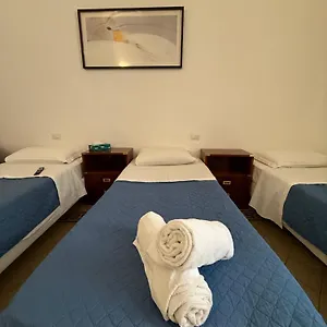 Emanuela Hostel Róma