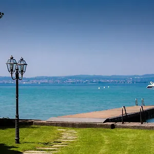 Sirmio - Primavera , Sirmione Italië